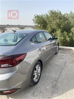 هیوندای ئەلەنترا